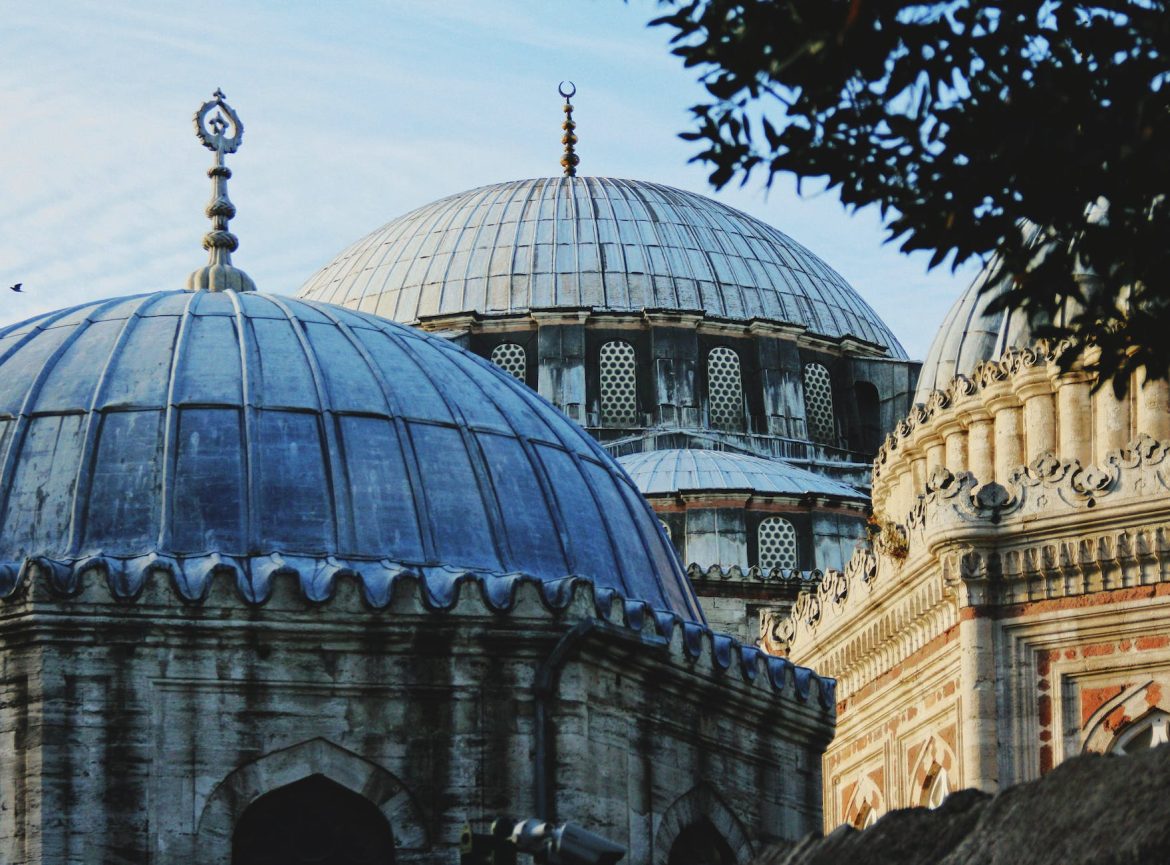 insan kaynaklari yonetimi ve isletme performansi iliskisi